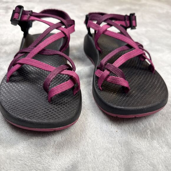 Chaco Women’s Sandals Size 8 Purple Pink Toe Loop Strappy Sport Outdoor Shoes - Picture 3 of 9